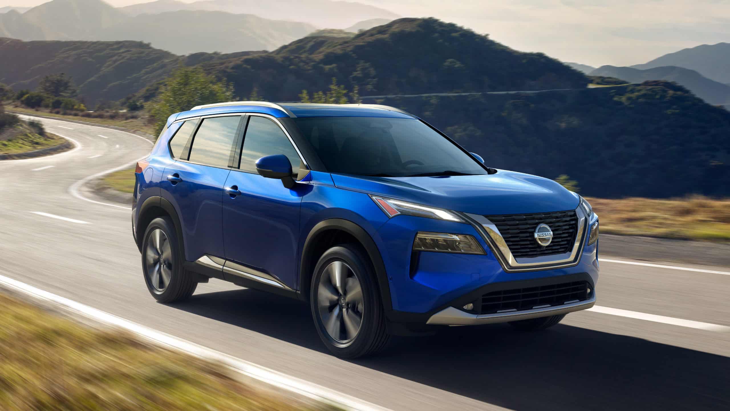 imaen Nissan Rouge mostrando su diseño exterior