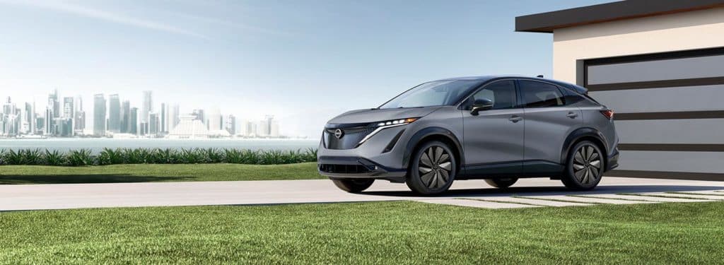 [Imagen del exterior del Nissan Ariya]