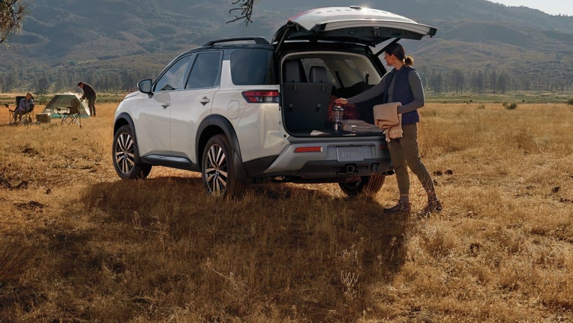 [Imagen: Persona disfrutando de una aventura en el Nissan Pathfinder 2024]